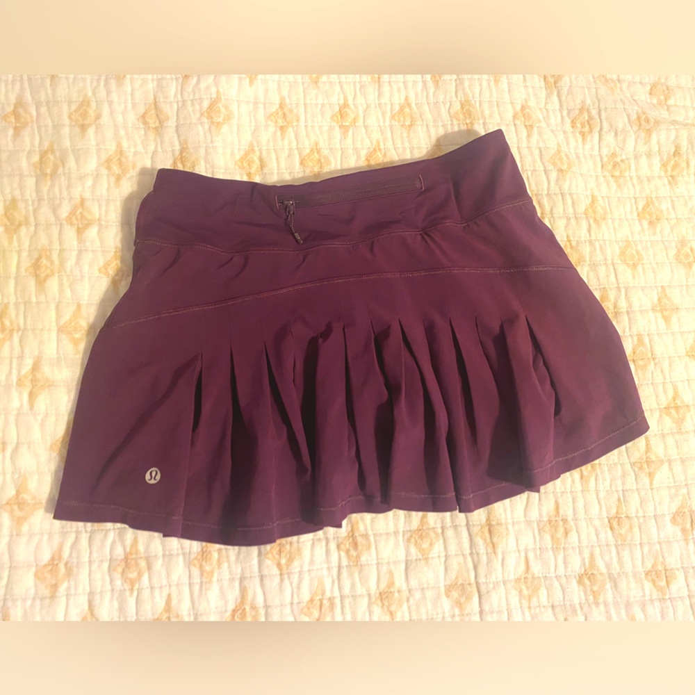 40$ Lululemon Skirt size 4